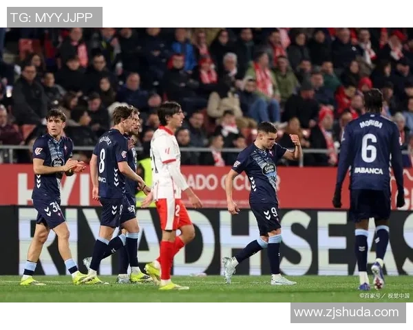 西甲焦点战巴黎圣日耳曼与巴萨互交白卷补时争议进球引发全场热议